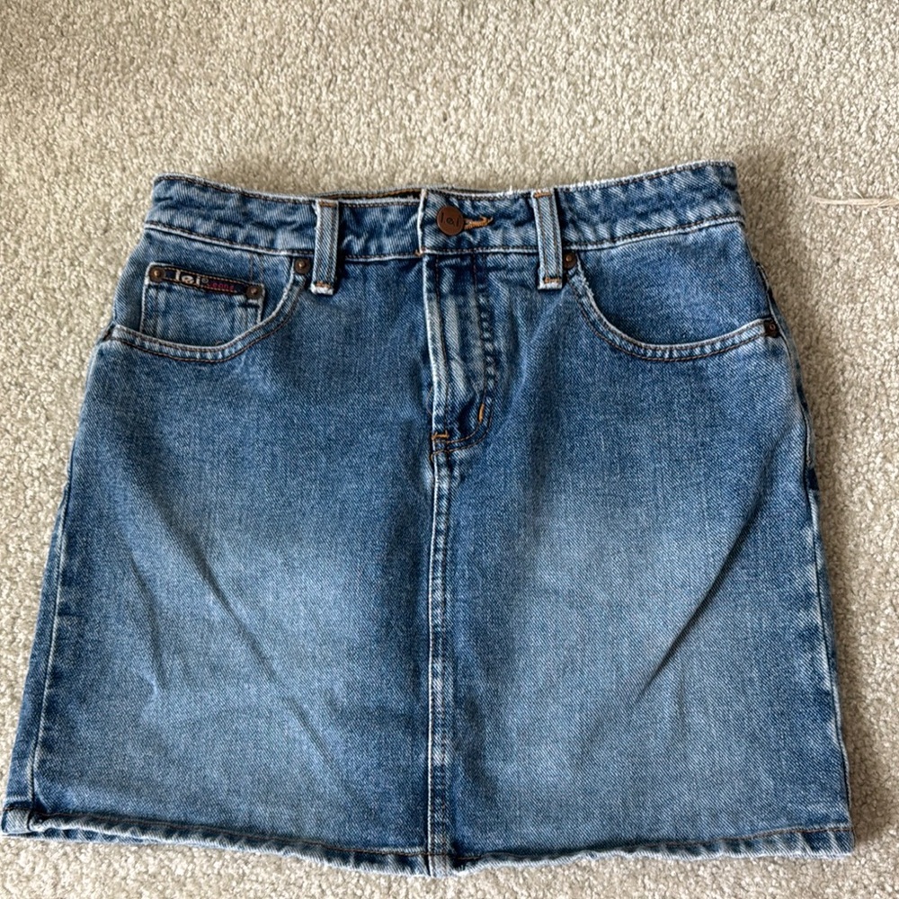 Vintage LEI denim skirt size 3